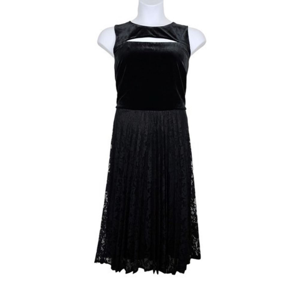 Lane Bryant Womens Sleeveless Black Cutout Velvet Pleated Lace Dress Size 16 NWT